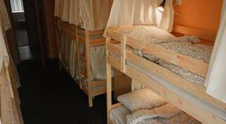 Гостиница Карелия Хостел Петрозаводск Кровать в общем номере для мужчин и женщин с 8 кроватями-4