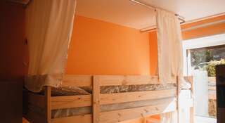 Гостиница Карелия Хостел Петрозаводск Кровать в общем номере для мужчин и женщин с 8 кроватями-3